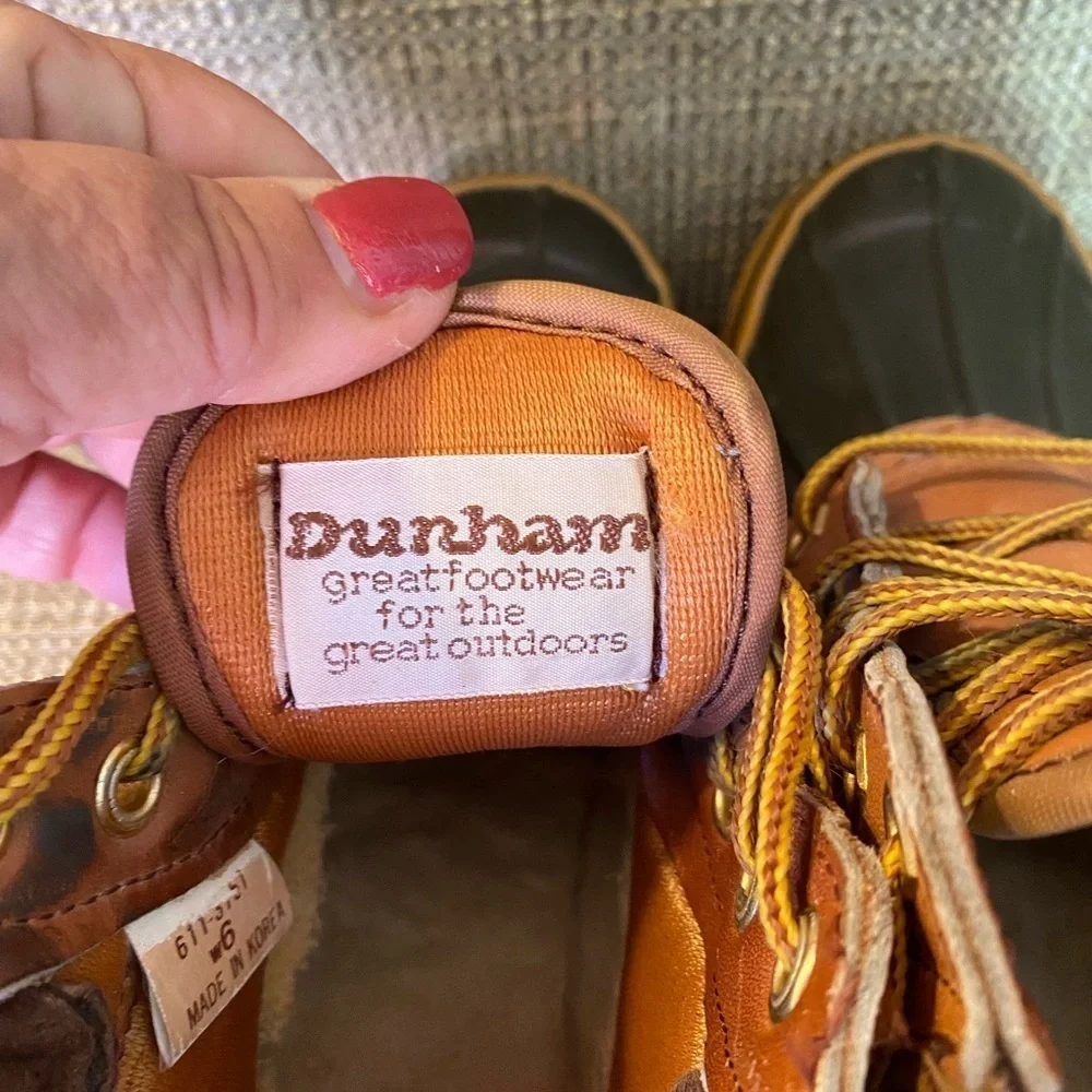 Dunham Winter boots Made in Korea. Size 6